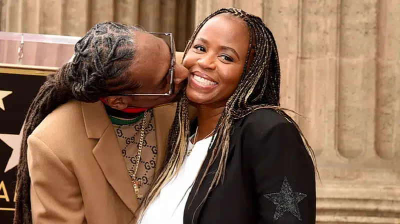 est l'âge de Snoop Dogg est-il plus âgé que sa femme Shante Broadus