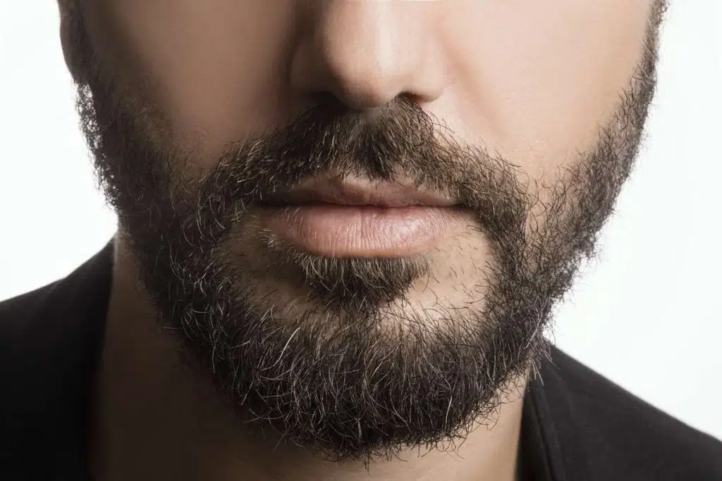 homme et secrets pour une barbe réussie
