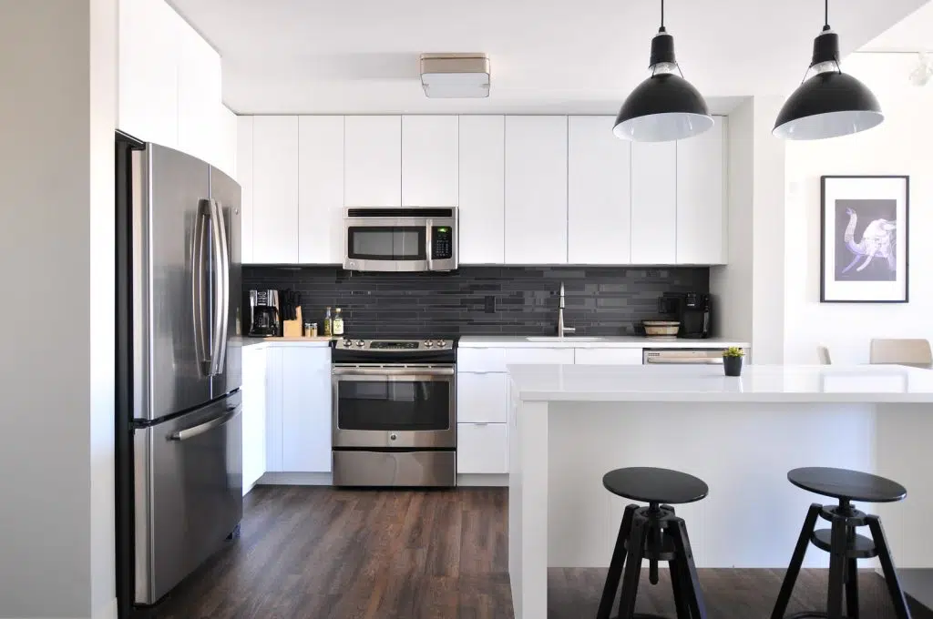 Qui appeler pour problème frigo ?