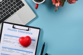 Mutuelle santé à Paris : quand faut‑il souscrire une complémentaire ?